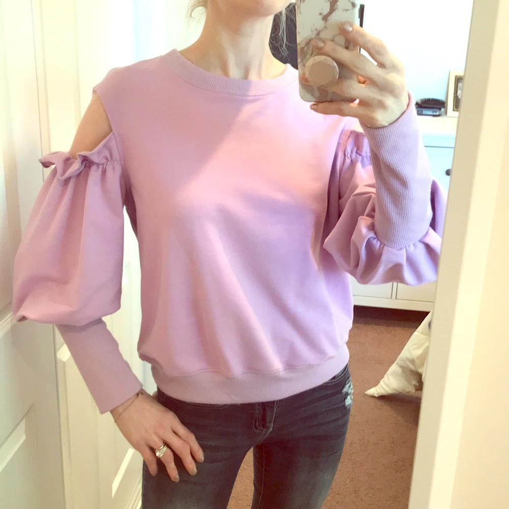 Lavender lantern sleeved sweatshirt